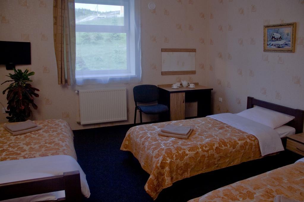 Pik Hotel Dragobrat Quarto foto