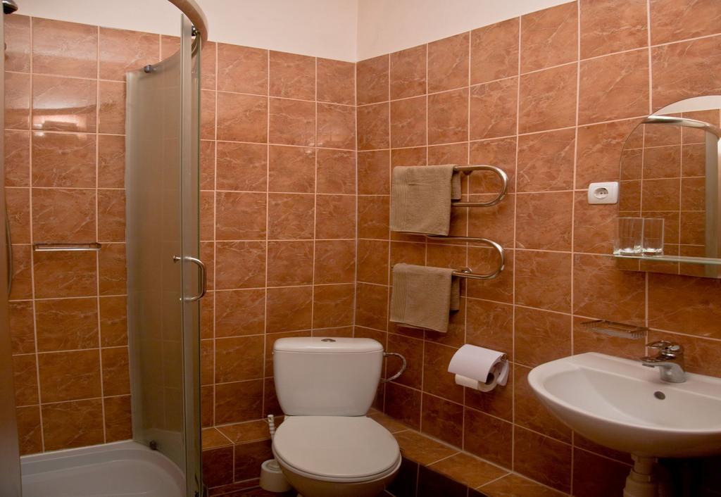 Pik Hotel Dragobrat Quarto foto